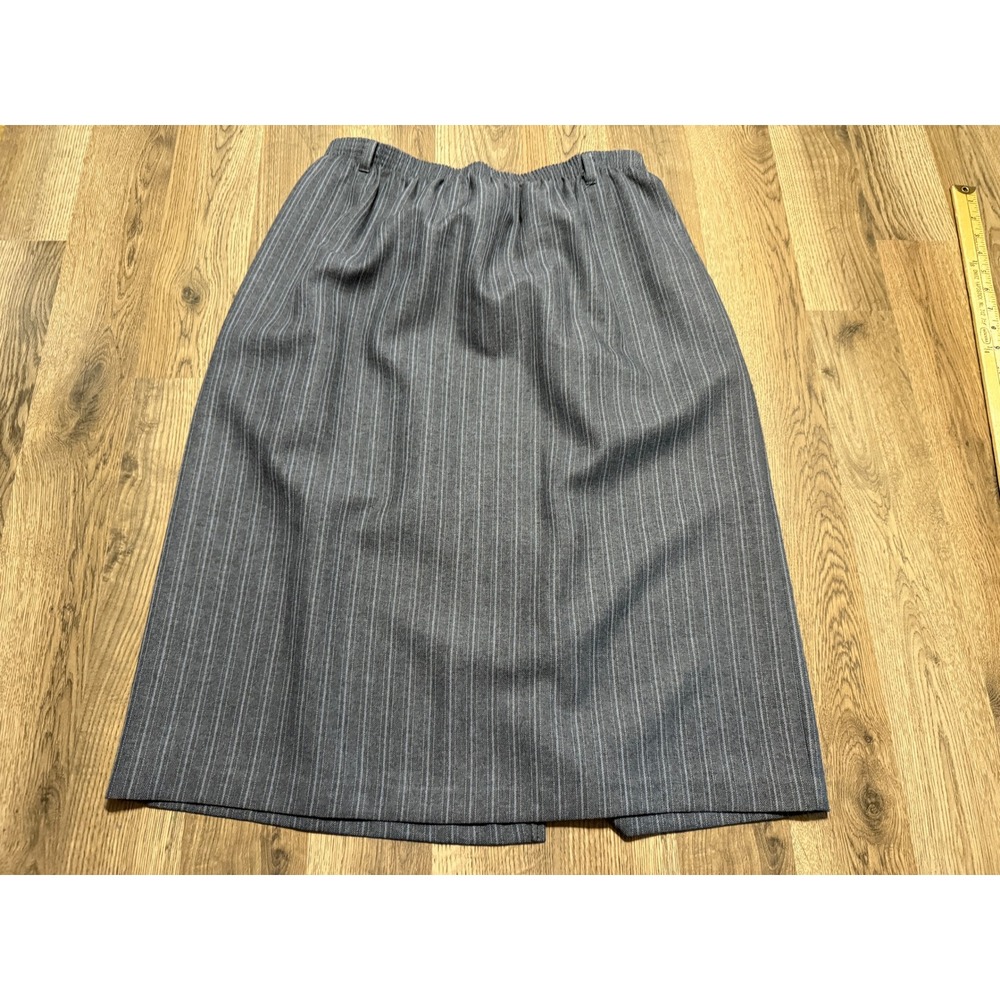 Alfred Dunner Skirt Woman Size 16W Gray Pinstripe Midi Elastic Waist USA Made
